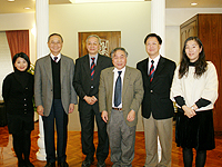 Prof. Fok Tai-fai (2nd from left), Pro-Vice-Chancellor and Prof. Gordon Cheung (2nd from right), Associate- Pro-Vice-Chancellor meet with Prof. Wing-Huen Ip, (3rd from right) Vice Chancellor of the University System of Taiwan and Professor of Institutes of Astronomy of Taiwan Central University.